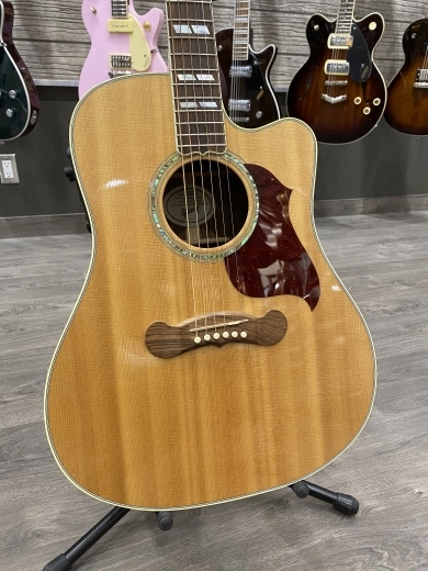 Gibson Songwriter Cutaway Natural